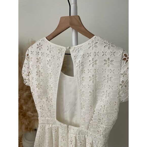 Yumi Kim White Eyelet Romper Medium Jumpsuit - Picture 8 of 8